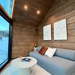 Nordic Star Igloos Chalet *