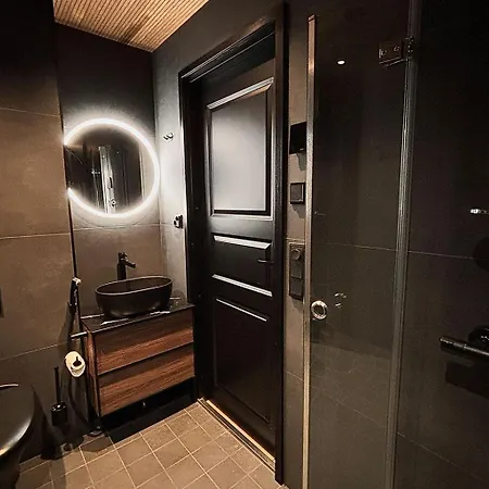 Nordic Star Igloos 레비